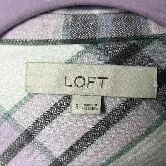 LOFT Plaid Flannel Button Down Top Size Small - Picture 2 of 8